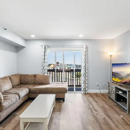Breezy Point 302 Villa