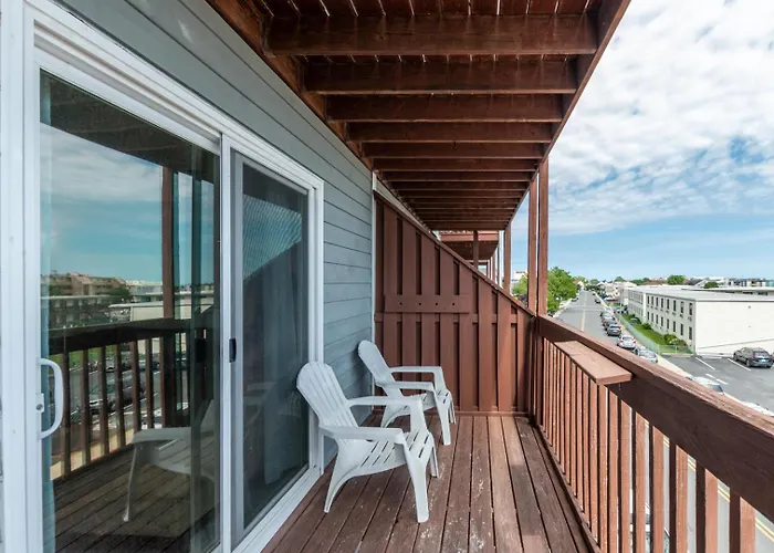 Breezy Point 302 Holiday home